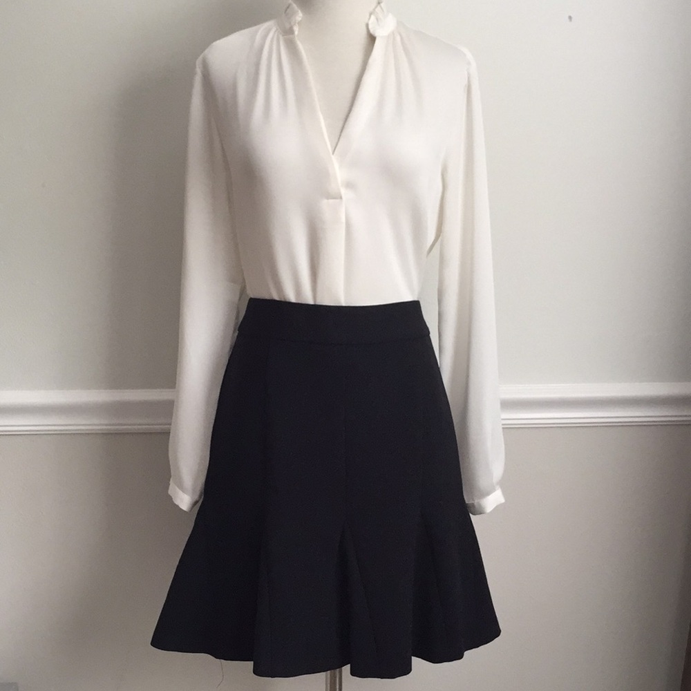 Banana Black Flippy Skirt (NWT)